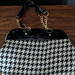Stylish Black and White Houndstooth Women's Bag